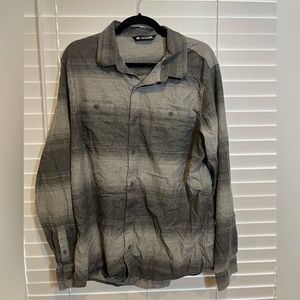 Travis Mathew Button Up Shirt - Size‎ XL